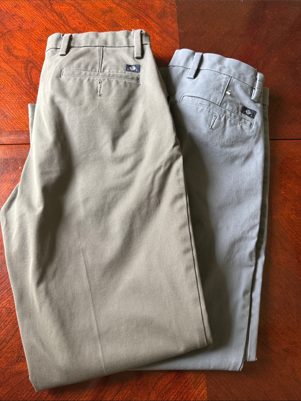 Dockers Men's Chinos in Olive Green and Light Gray Waterless 33x32